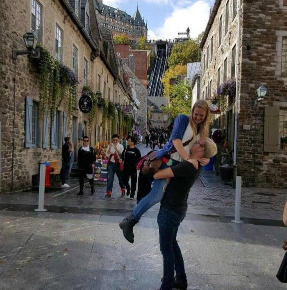 Meet your Posher, Jessica - Picture 1 of 1